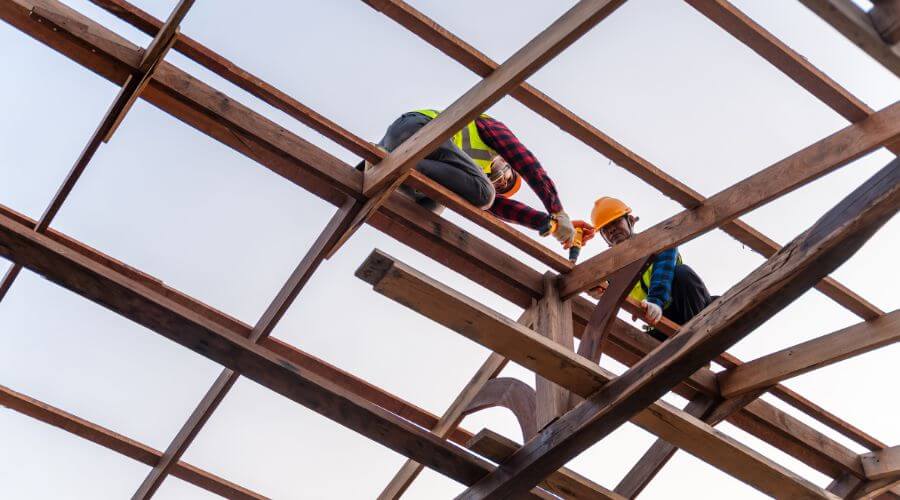 Professional gutter cleaning services in Lone Star, TX